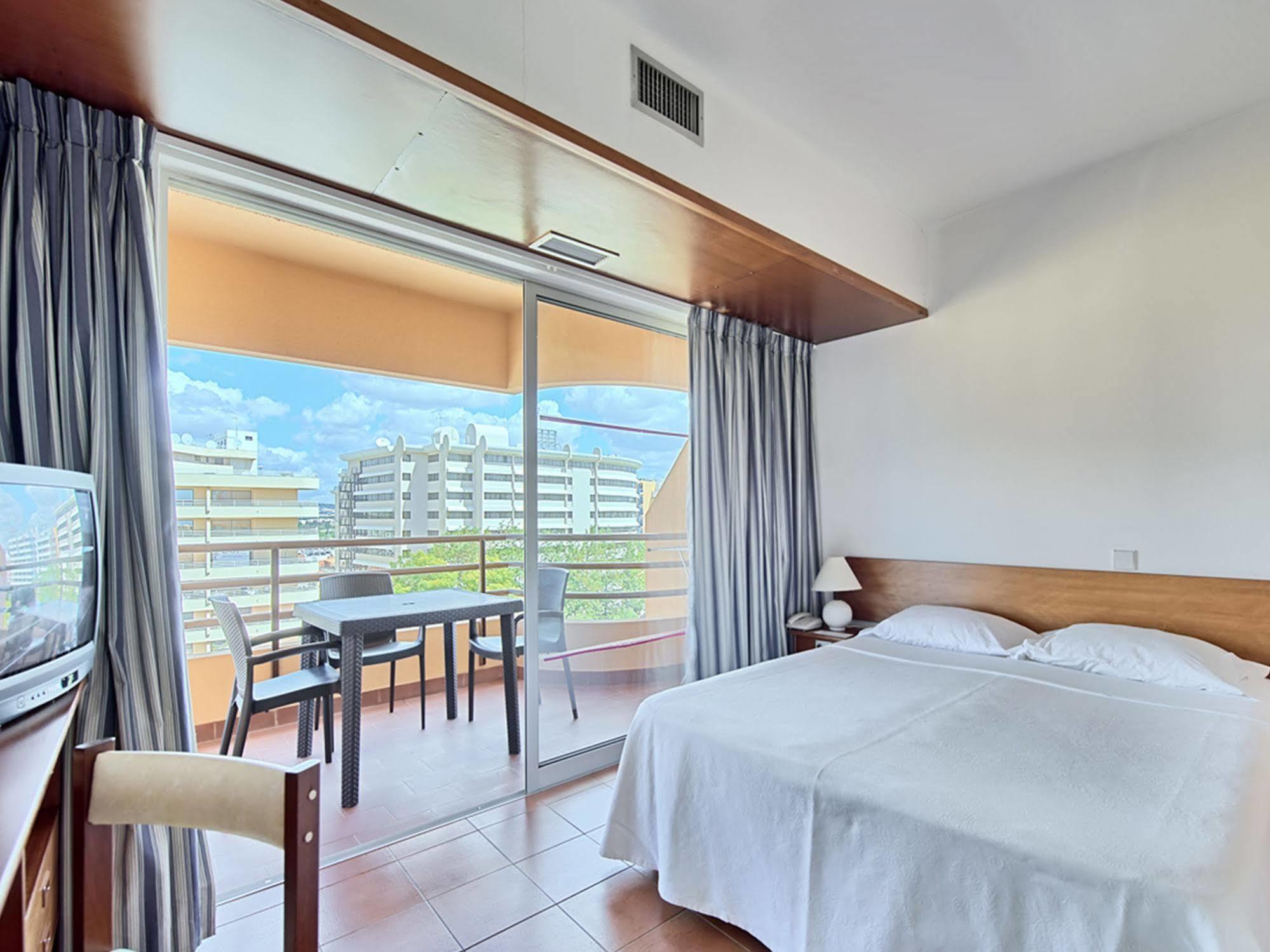 Dom Pedro Portobelo Aparthotel Vilamoura Luaran gambar
